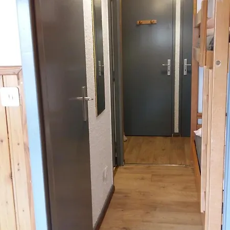 Les Apartment *